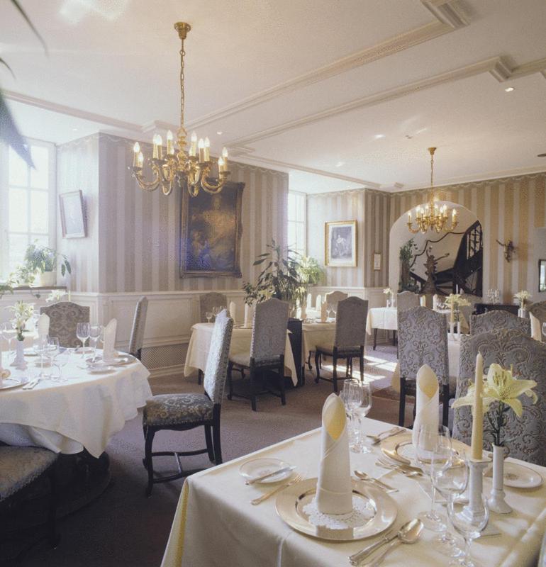 Schlosshotel Kurfuerstliches Amtshaus Dauner Burg Bagian luar foto